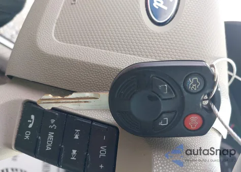 2011 Ford Escape Hybrid z USA, uszkodzony, nr VIN 1FMCU5K33BKC19625